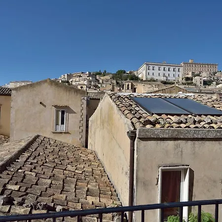 Old Town Guest house 3*