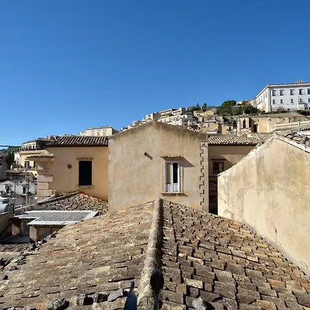 Old Town Guest house 3*